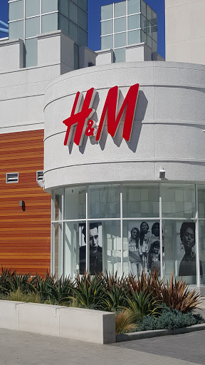 Clothing Store «H&M», reviews and photos, 37 Aquarium Way, Long Beach, CA 90802, USA