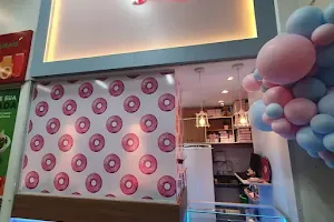 Clássico Donuts Store image
