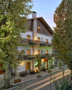 Hotel Pescofalcone Viale Roma, 50, 65023 Caramanico Terme PE, Italia