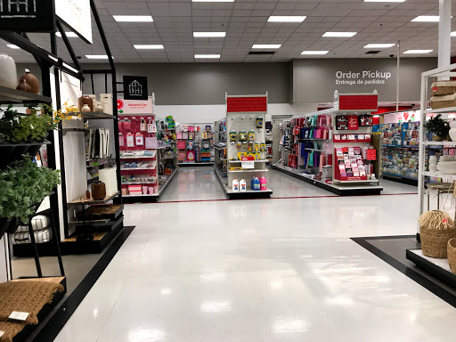 Department Store «Target», reviews and photos, 1800 W Empire Ave, Burbank, CA 91504, USA