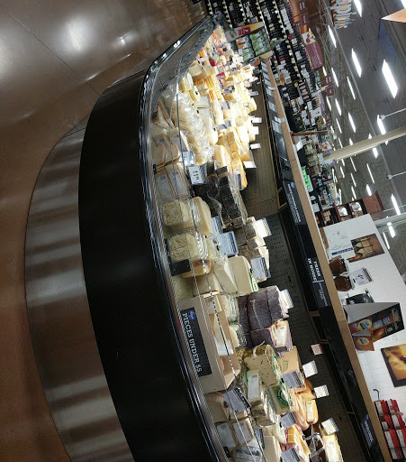 Grocery Store «Kroger», reviews and photos, 305 E Lewis and Clark Pkwy, Clarksville, IN 47129, USA