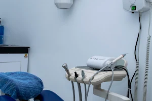 Dr John Elia - Dental Express clinic image