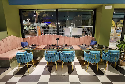 Maki Taki - Poke & Bubble Tea - Fusion Restaurant  - Piazza Aldo Moro, 39, 70121 Bari BA, Italy