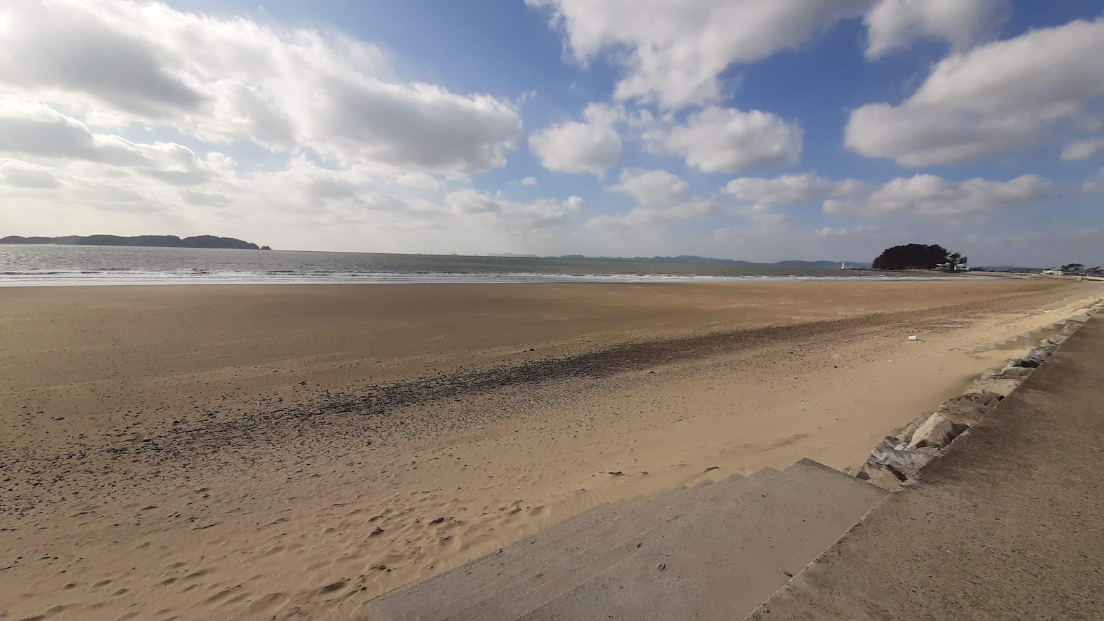 Magompo Beach photo #7