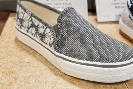 Shoe Store «DSW Designer Shoe Warehouse», reviews and photos, 696 Post Rd, Fairfield, CT 06824, USA