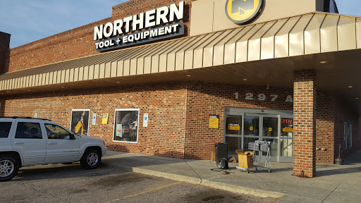 Shopping Mall «South Hills Shopping Center», reviews and photos, 1201 Buck Jones Rd, Raleigh, NC 27606, USA