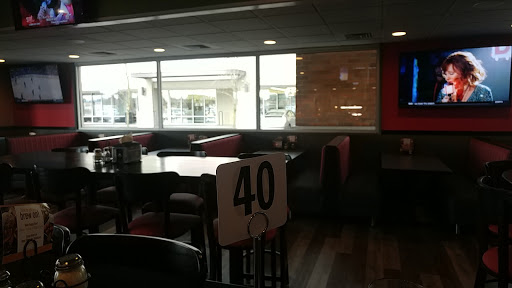 Pizza Restaurant «Round Table Pizza», reviews and photos, 616 NE 81st St, Vancouver, WA 98665, USA