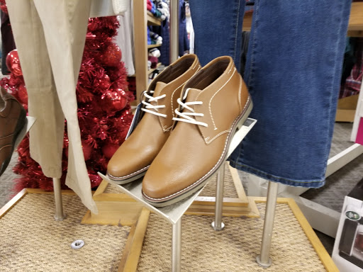 Shopping Mall «Gilroy Crossing Shopping Center», reviews and photos, 6915 Camino Arroyo, San Jose, CA 95112, USA