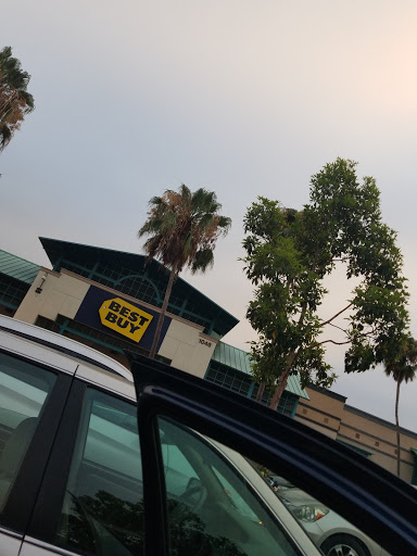 Best Buy image