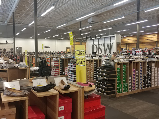 Shoe Store «DSW Designer Shoe Warehouse», reviews and photos, 7616 Farm to Market 1960 Rd W, Houston, TX 77069, USA