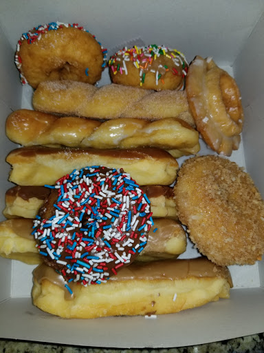 Donut Shop «T & D Donuts», reviews and photos, 6075 N Figarden Dr, Fresno, CA 93722, USA