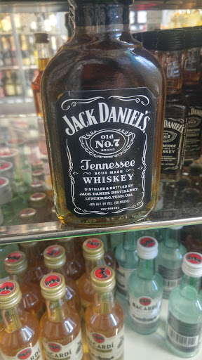 Wine Store «Riverdale Liquors wine Factory», reviews and photos, 207 W 231st St, Bronx, NY 10463, USA