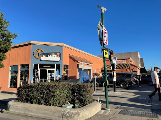 Bicycle Store «Alameda Bicycle», reviews and photos, 1522 Park St, Alameda, CA 94501, USA