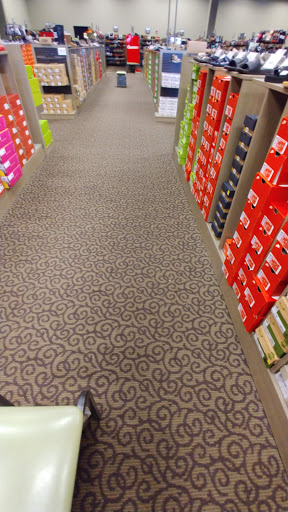 Shoe Store «DSW Designer Shoe Warehouse», reviews and photos, 1824 S 320th St, Federal Way, WA 98003, USA