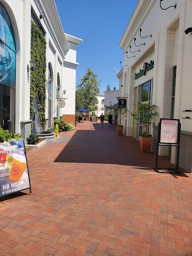 Shopping Mall «Bella Terra», reviews and photos, 7777 Edinger Ave, Huntington Beach, CA 92647, USA