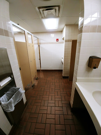 American Restaurant «Cracker Barrel Old Country Store», reviews and photos, 2003 Eatonton Rd, Madison, GA 30650, USA