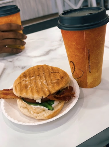 Donut Shop «Dippin Donuts», reviews and photos, 1123 Central St, Leominster, MA 01453, USA