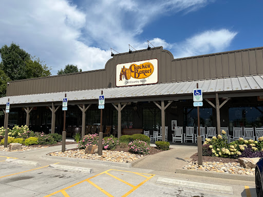 American Restaurant «Cracker Barrel Old Country Store», reviews and photos, 2115 S Church St, Murfreesboro, TN 37130, USA