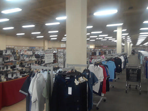 Clothing Store «Burlington Coat Factory», reviews and photos, 6725 E Black Horse Pike, Egg Harbor Township, NJ 08234, USA