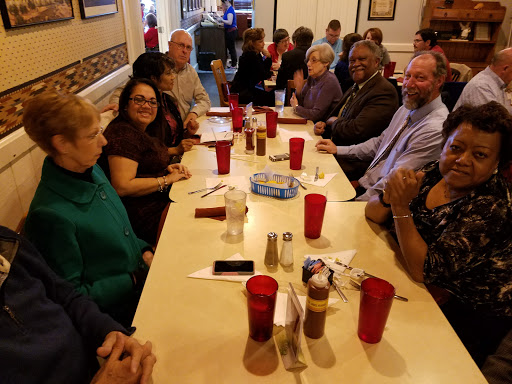 Shopping Mall «Fairfield Shopping Center», reviews and photos, 5322 Lord Dunmore Ct, Virginia Beach, VA 23464, USA