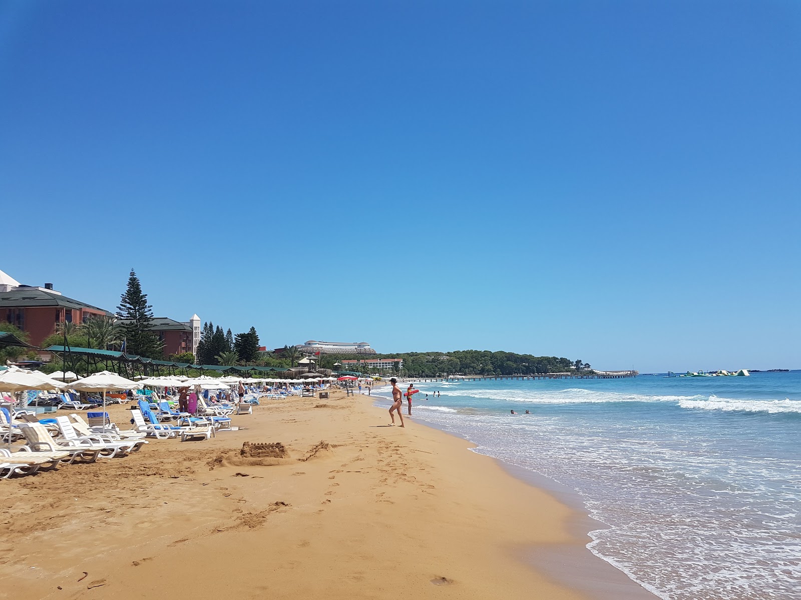 Incekum beach II的照片 带有宽敞的海湾