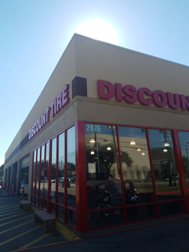 Tire Shop «Discount Tire Store - Dallas, TX», reviews and photos, 2976 Forest Ln, Dallas, TX 75234, USA