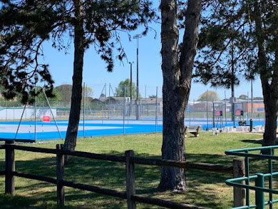 TOULENNE TENNIS CLUB à Toulenne