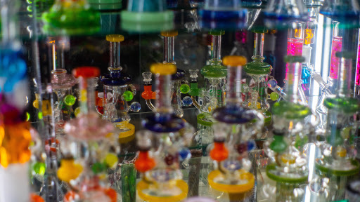 Tobacco Shop «Puffit Smoke & Vape Shop», reviews and photos, 4434 S Archer Ave, Chicago, IL 60632, USA