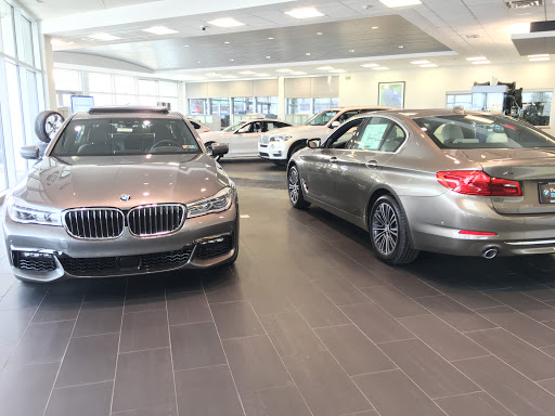 BMW Dealer «Thompson BMW», reviews and photos