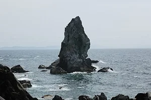 Kamitate Gamiiwa (“Rising and Forming Sacred Creation Rock of Shinto deity Izanagi”) image
