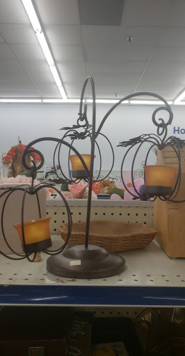 Thrift Store «Goodwill Windsor Woods Retail Store», reviews and photos, 229 S Rosemont Rd, Virginia Beach, VA 23452, USA