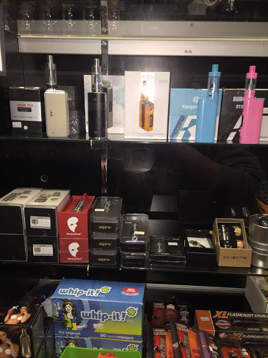 Gift Shop «RedEye Smoke Shop And Gift Shop», reviews and photos, 1434 Missouri Ave, Las Cruces, NM 88001, USA