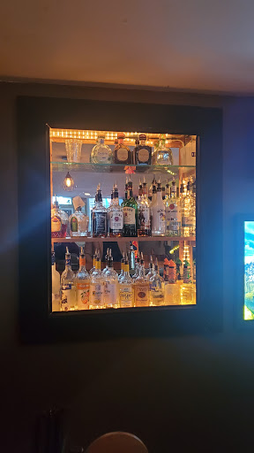 Bar & Grill «Bourbon Street Bar & Grille», reviews and photos, 5307 N Kings Hwy, Myrtle Beach, SC 29577, USA