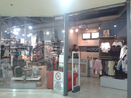 Stores to buy amazona women's clothing Maracay