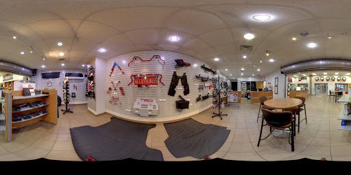 Car Dealer «Serra Toyota of Decatur», reviews and photos, 309 Beltline Pl SW, Decatur, AL 35603, USA