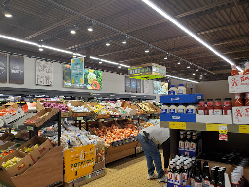 Supermarket «ALDI», reviews and photos, 2715 Peters Creek Pkwy, Winston-Salem, NC 27127, USA