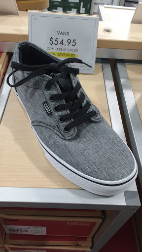 Shoe Store «DSW Designer Shoe Warehouse», reviews and photos, 1751 Carl D. Silver Parkway, Fredericksburg, VA 22401, USA