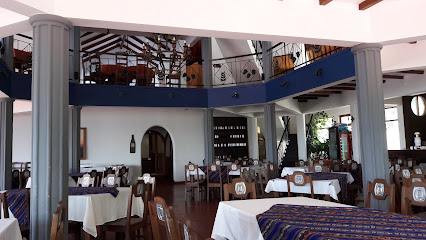 Restaurant TAQUIÑA - MR98+MW3, Av. Centenario, Cochabamba, Bolivia