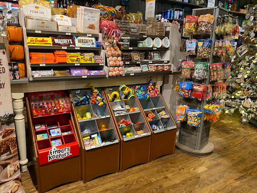 American Restaurant «Cracker Barrel Old Country Store», reviews and photos, 10090 Daniels Pkwy, Fort Myers, FL 33913, USA