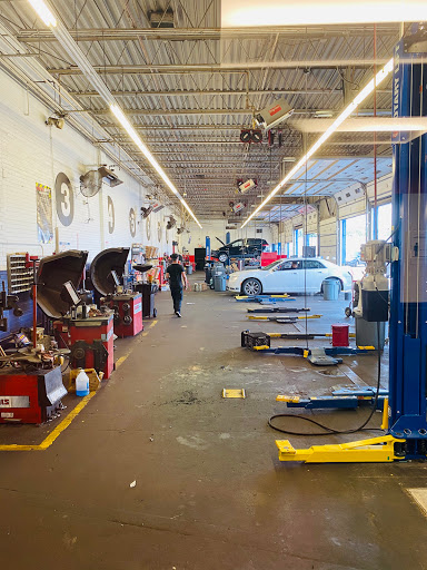 Auto Parts Store «Pep Boys Auto Parts & Service», reviews and photos, 20 N MacDade Blvd, Glenolden, PA 19036, USA