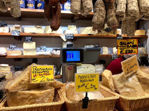 Casa del Parmigiano. All Cheeses And More