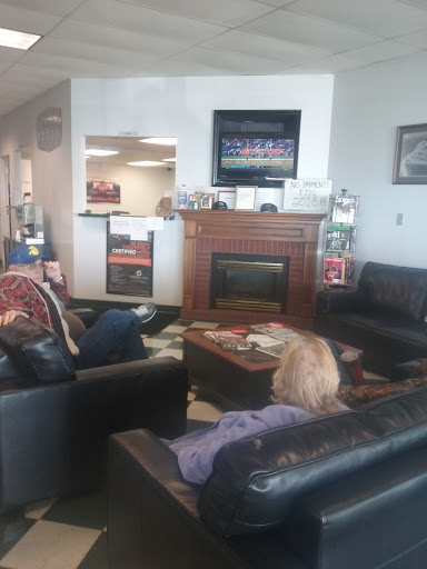 Car Repair and Maintenance «McGinley Dodge Chrysler Jeep RAM Kawasaki», reviews and photos, 7 Shamrock Boulevard, Highland, IL 62249, USA