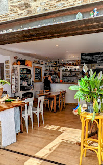 Atmosphère du Restaurant Coco bay café resto boutique chambres à Saint-Benoît-des-Ondes - n°6