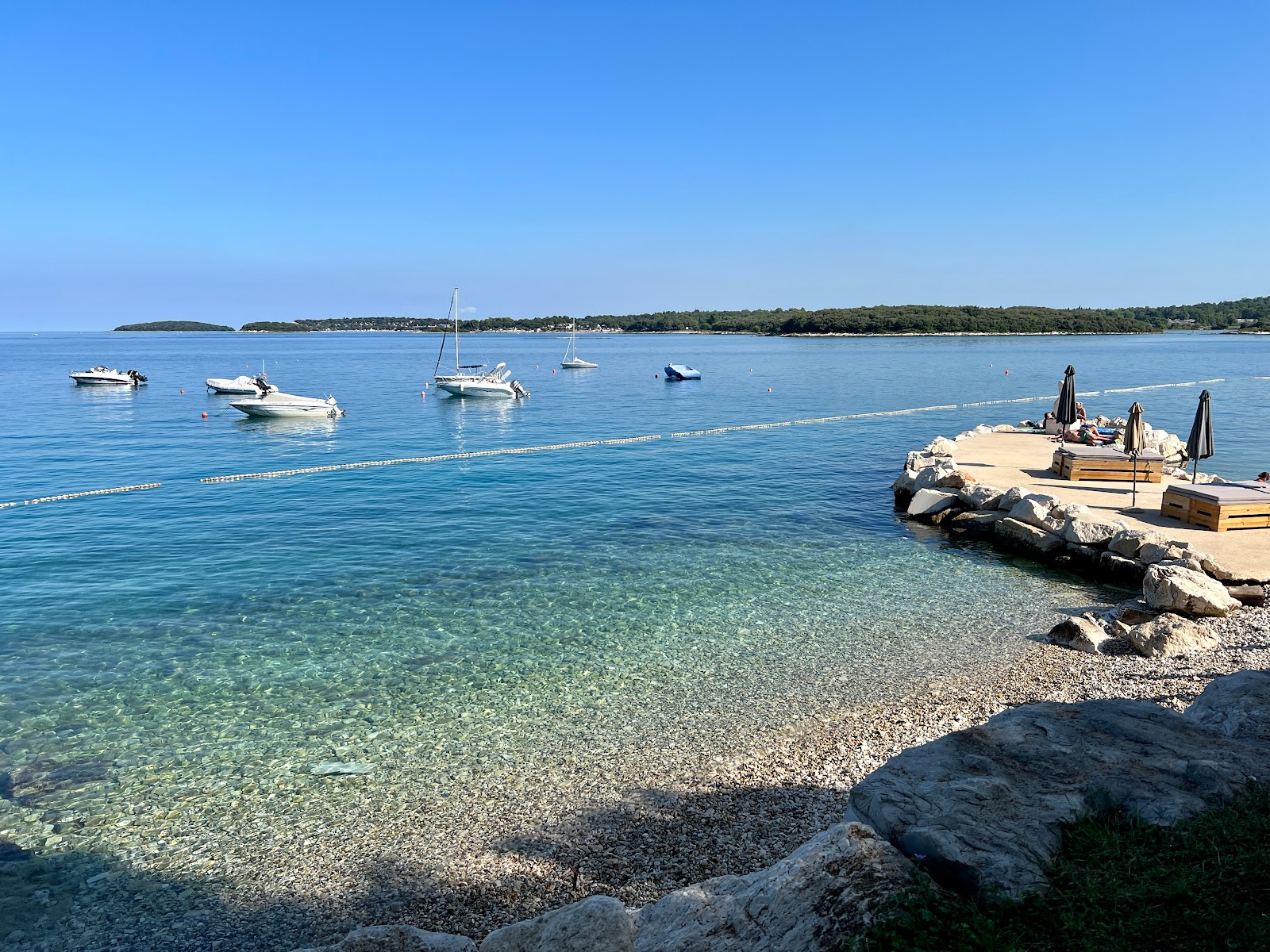 Photo de Vrsar City Beach avec un niveau de propreté de très propre