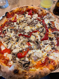 Pizza du Pizzeria Professeur Pizza - Cuisson au feu de bois à Saint-Maximin - n°19