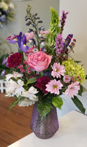 Florist «Auburn Florist», reviews and photos, 325 Southbridge St, Auburn, MA 01501, USA
