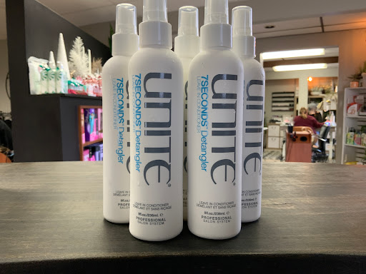 Tanning Salon «Hair Hut & Tanning Salon», reviews and photos, 2009 2nd Ave W, Williston, ND 58801, USA