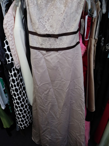 Thrift Store «Gulfside Hospice Thrift Shoppe», reviews and photos, 12154 US-19, Hudson, FL 34667, USA