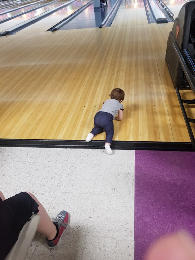 Bowling Alley «Crest Lanes Inc», reviews and photos, 2014 W 2nd St, Marion, IN 46952, USA