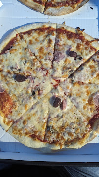 Plats et boissons du Pizzas à emporter Vin's Pizza à Villeneuve-Loubet - n°15